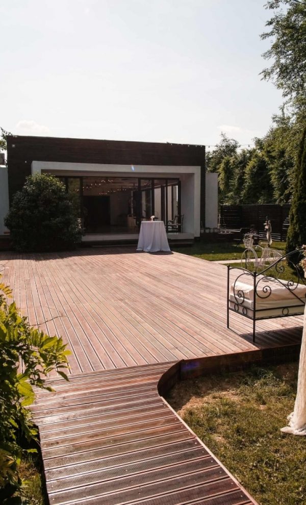 Locatiile TreeHouse - locatii de nunti in aer liber in natura - top locatii de nunta la padure-piscina