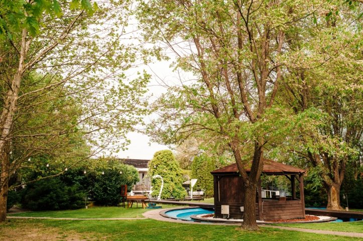 Locatiile TreeHouse - locatii de nunti in aer liber in natura - top locatii de nunta la padure-piscina