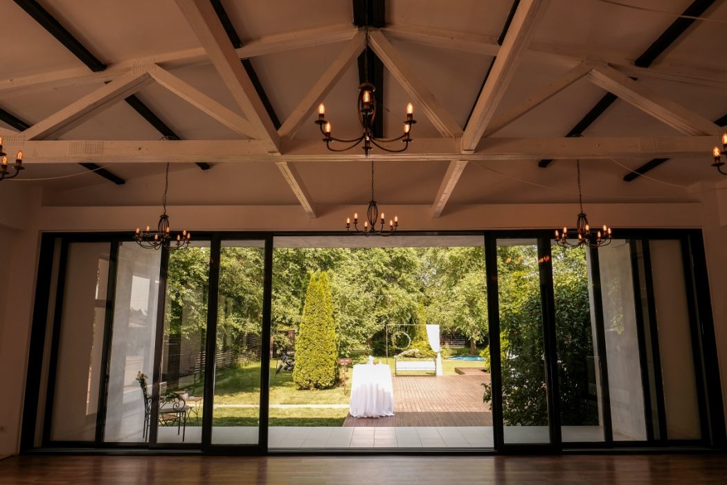 Locatiile TreeHouse - locatii de nunti in aer liber in natura - top locatii de nunta la padure-piscina